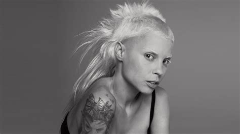 die antwoord female singer.